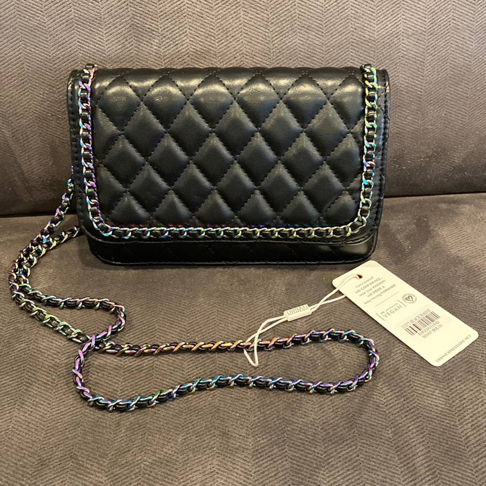 Urban expressions small cross body quilted bag.